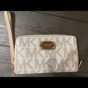 MK  wallet/wristlet